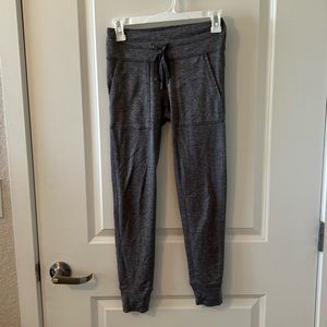 Grey Aerie Leggings
